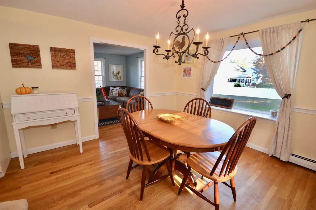 31 Rolling Ridge Road Londonderry NH 03053