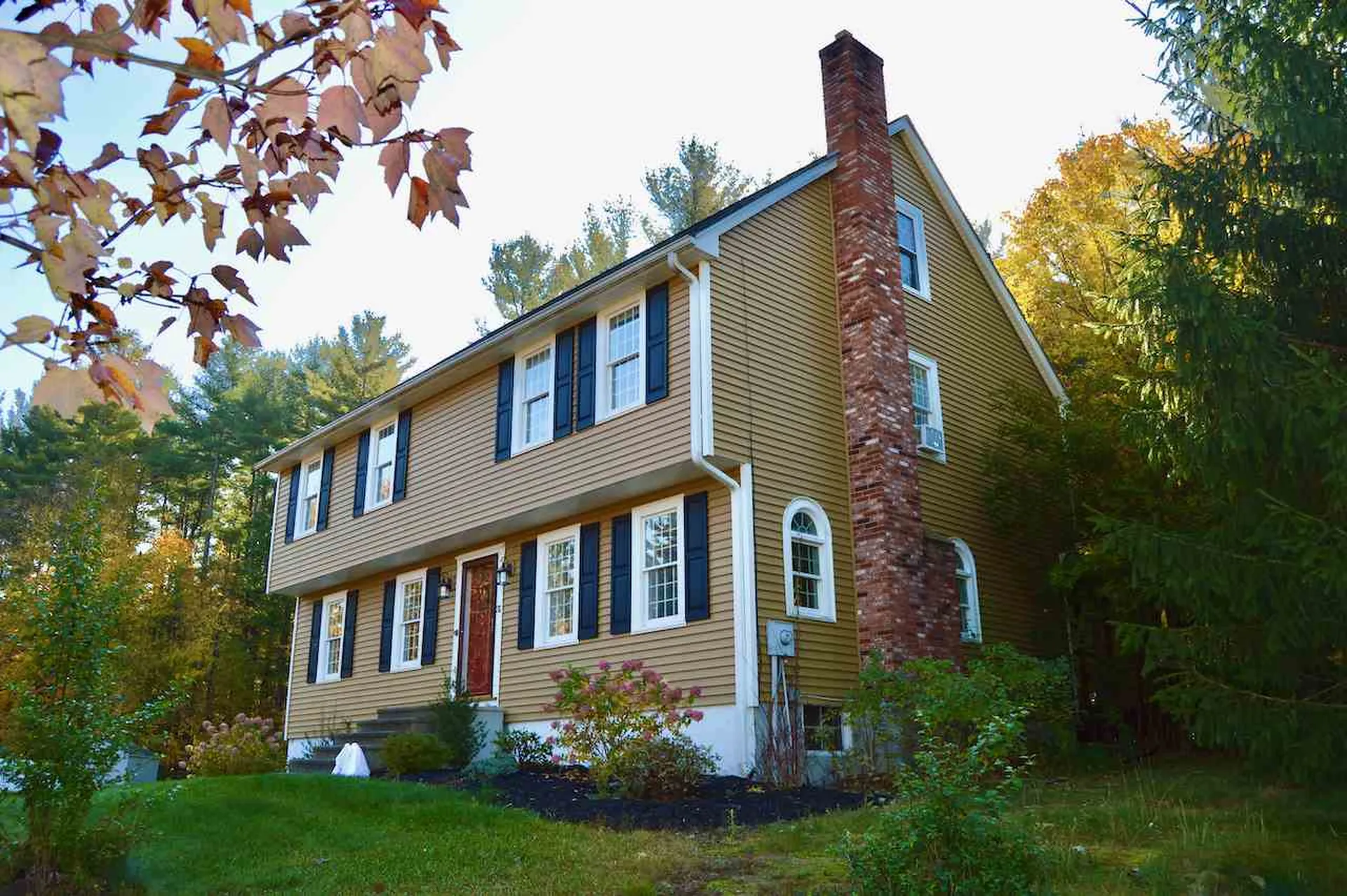 31 Rolling Ridge Road Londonderry NH 03053