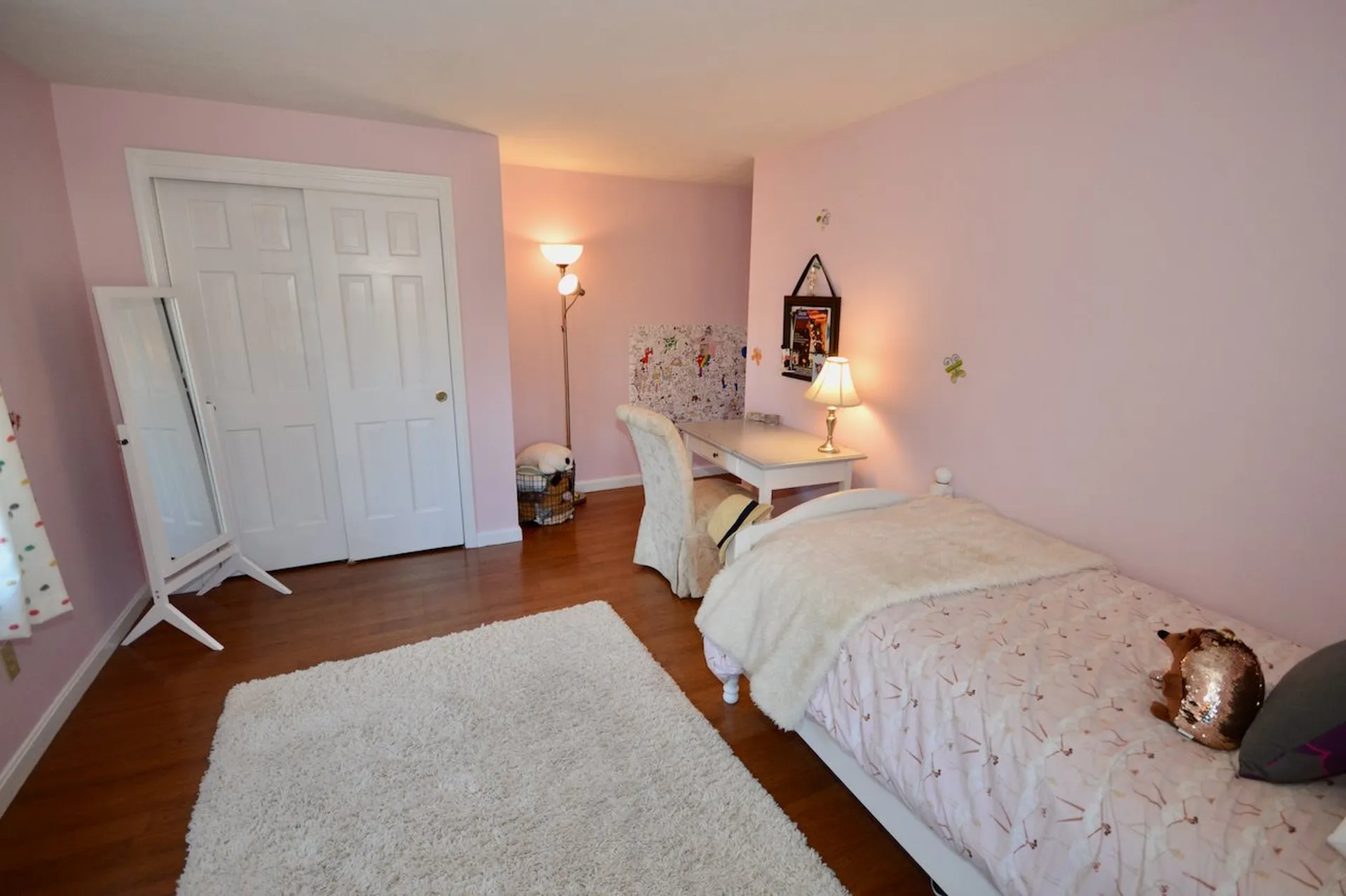 31 Rolling Ridge Road Londonderry NH 03053