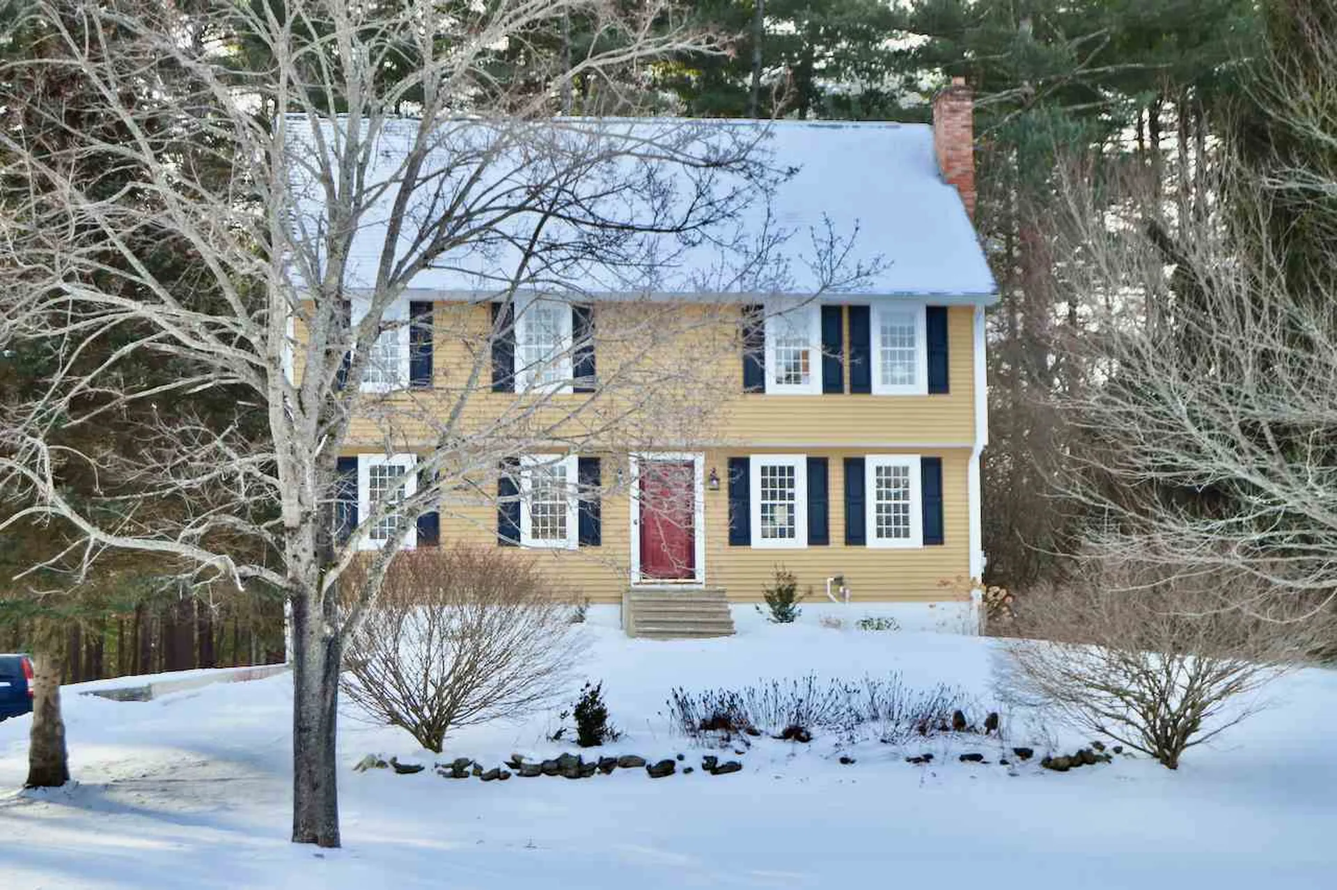 31 Rolling Ridge Road Londonderry NH 03053