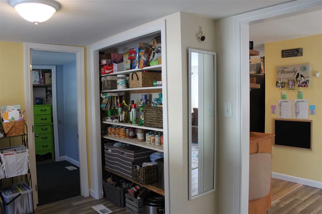 26 Ponderosa Avenue Nashua NH 03062