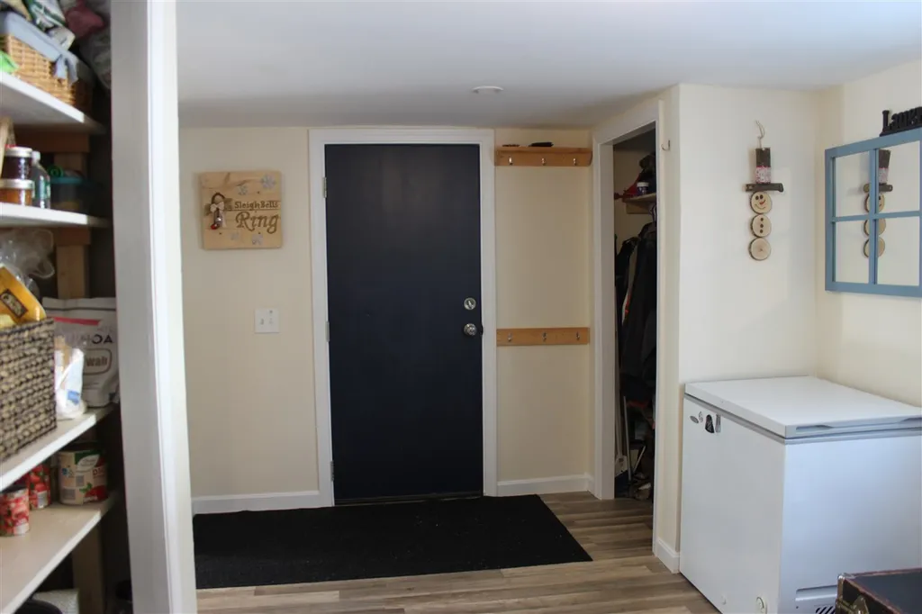 26 Ponderosa Avenue Nashua NH 03062