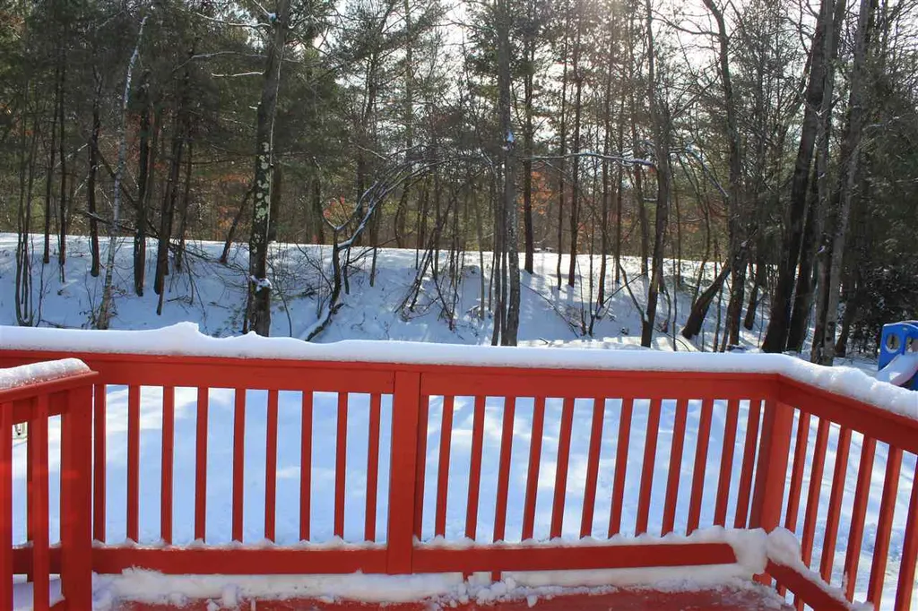 26 Ponderosa Avenue Nashua NH 03062
