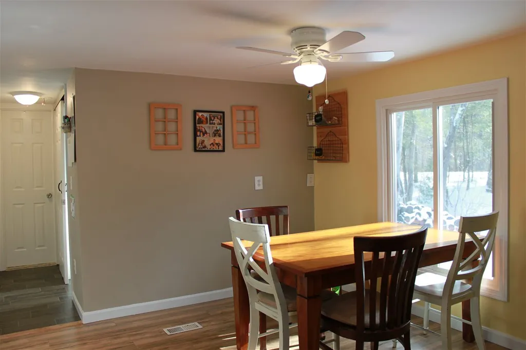 26 Ponderosa Avenue Nashua NH 03062