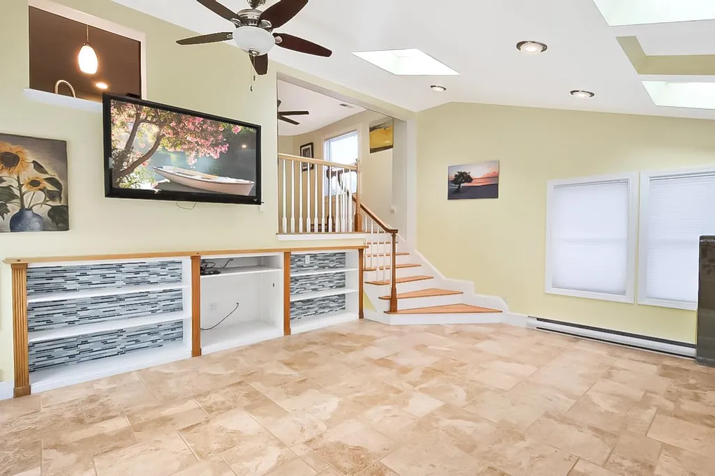 14 Huckleberry Road Raymond NH 03077
