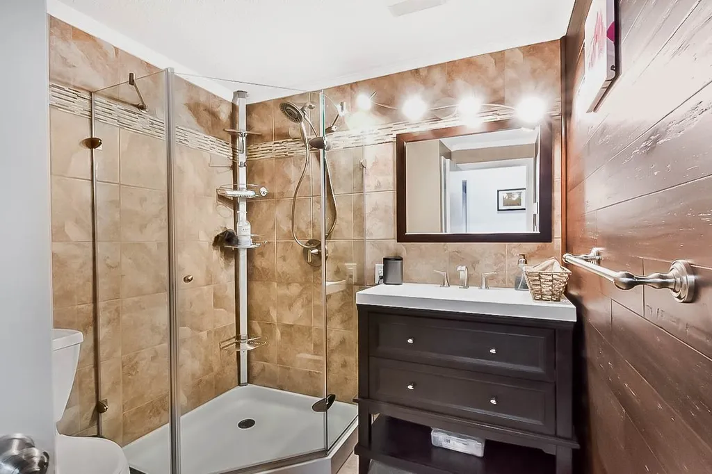 14 Huckleberry Road Raymond NH 03077