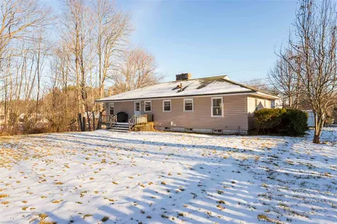 4 Yvonne Street Rochester NH 03867