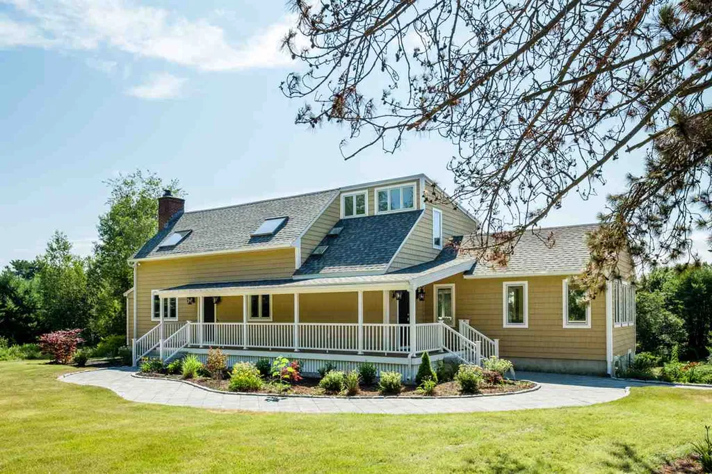 987 Alewive Road Kennebunk ME 04043