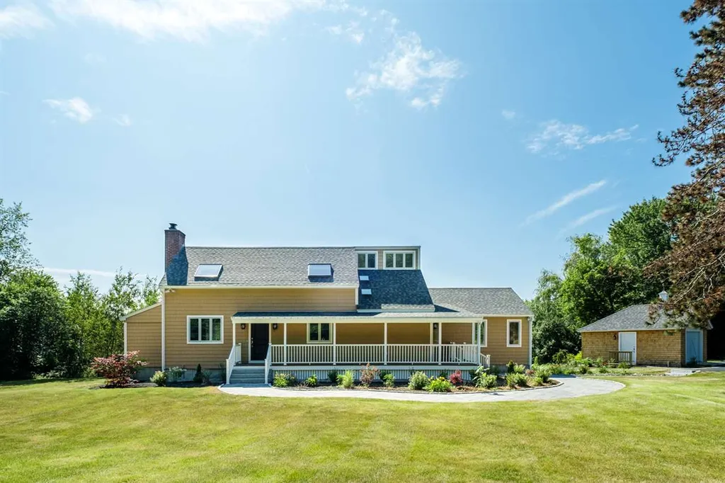 987 Alewive Road Kennebunk ME 04043