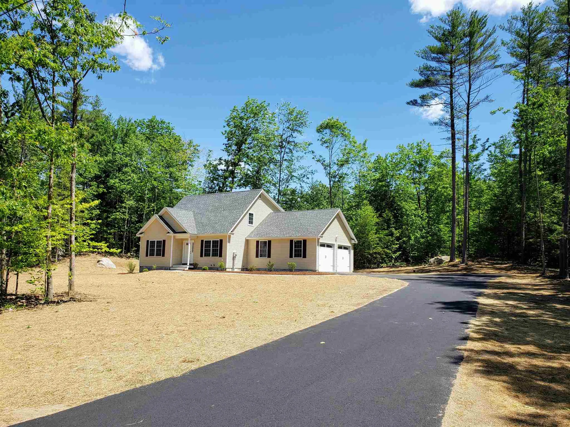 82 Pine Meadows Circle Bennington NH 03442