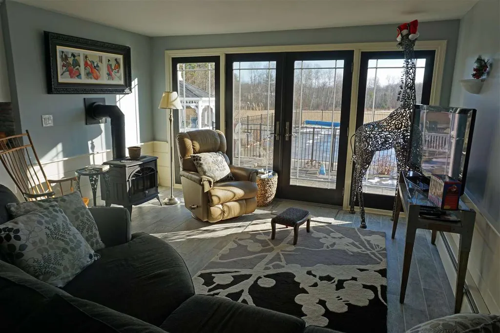 664 West Street Keene NH 03431