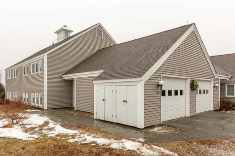 26 Hilltop Place New London NH 03257