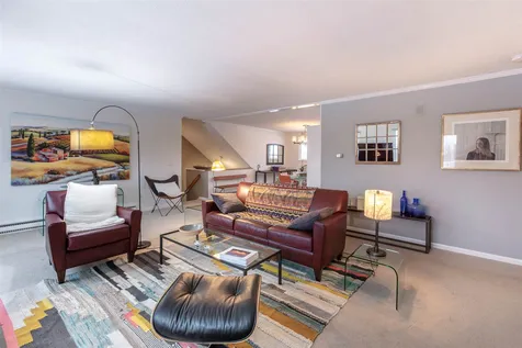 26 Hilltop Place New London NH 03257
