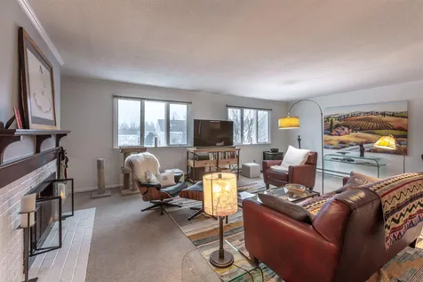 26 Hilltop Place New London NH 03257