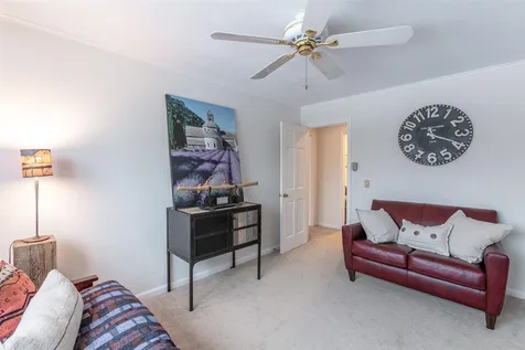 26 Hilltop Place New London NH 03257