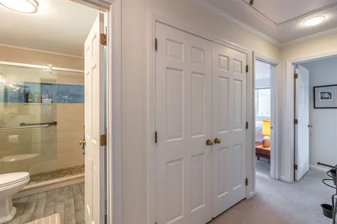 26 Hilltop Place New London NH 03257