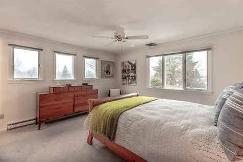 26 Hilltop Place New London NH 03257