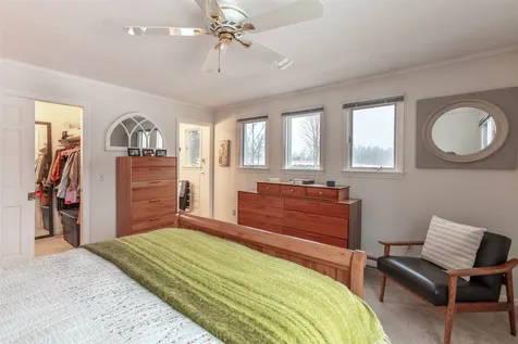 26 Hilltop Place New London NH 03257