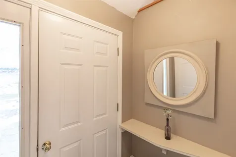 26 Hilltop Place New London NH 03257