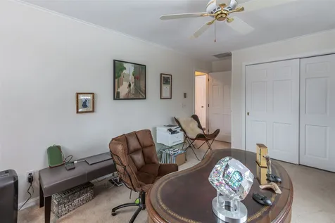 26 Hilltop Place New London NH 03257