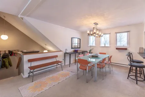26 Hilltop Place New London NH 03257