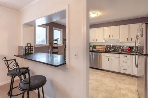 26 Hilltop Place New London NH 03257