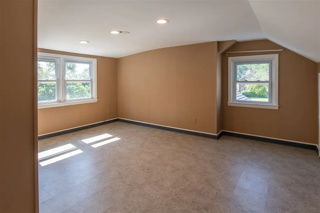 385 Daniel Webster Highway Merrimack NH 03054