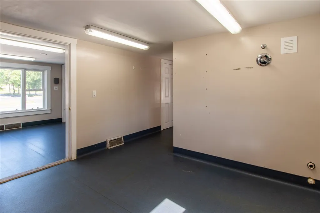 385 Daniel Webster Highway Merrimack NH 03054