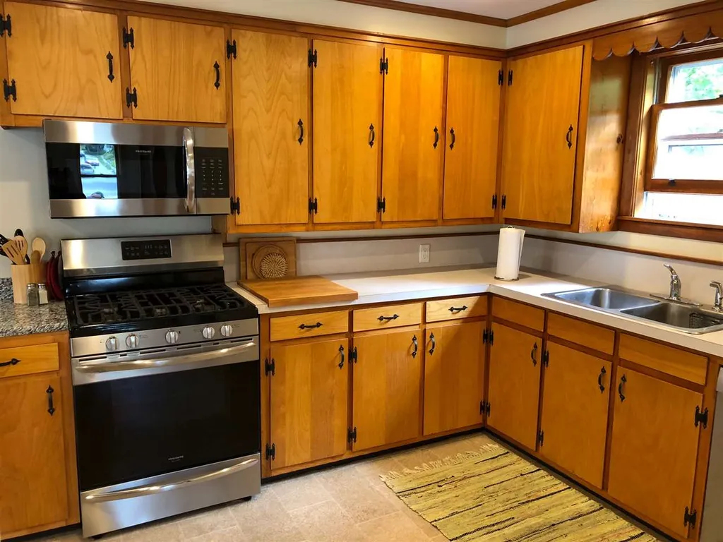 143 2nd Street Newport City VT 05855