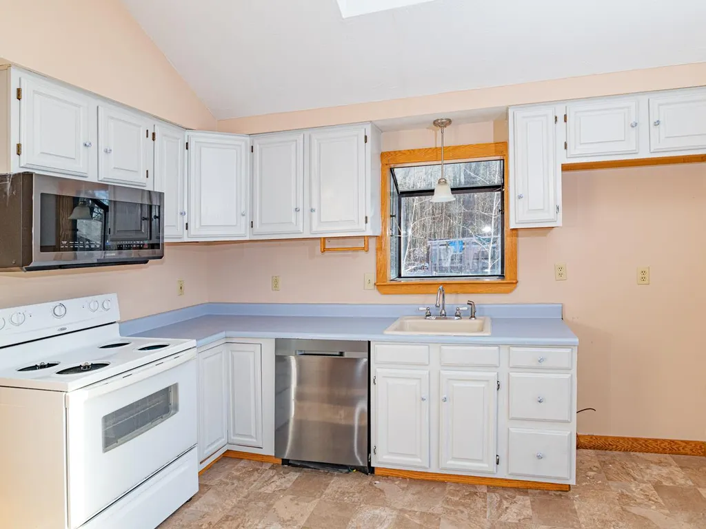 226 Country Club Road Gilford NH 03249