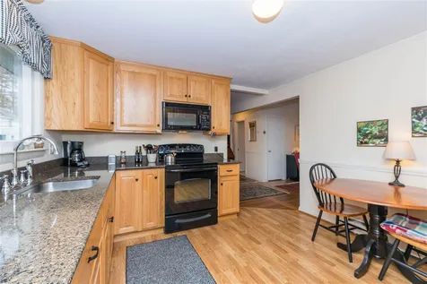 4 Ashland Street Portsmouth NH 03801