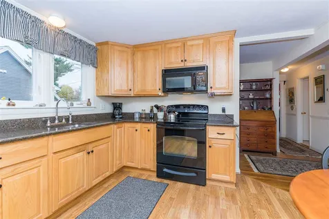 4 Ashland Street Portsmouth NH 03801