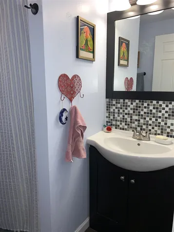 76 Gold Street Milton NH 03851