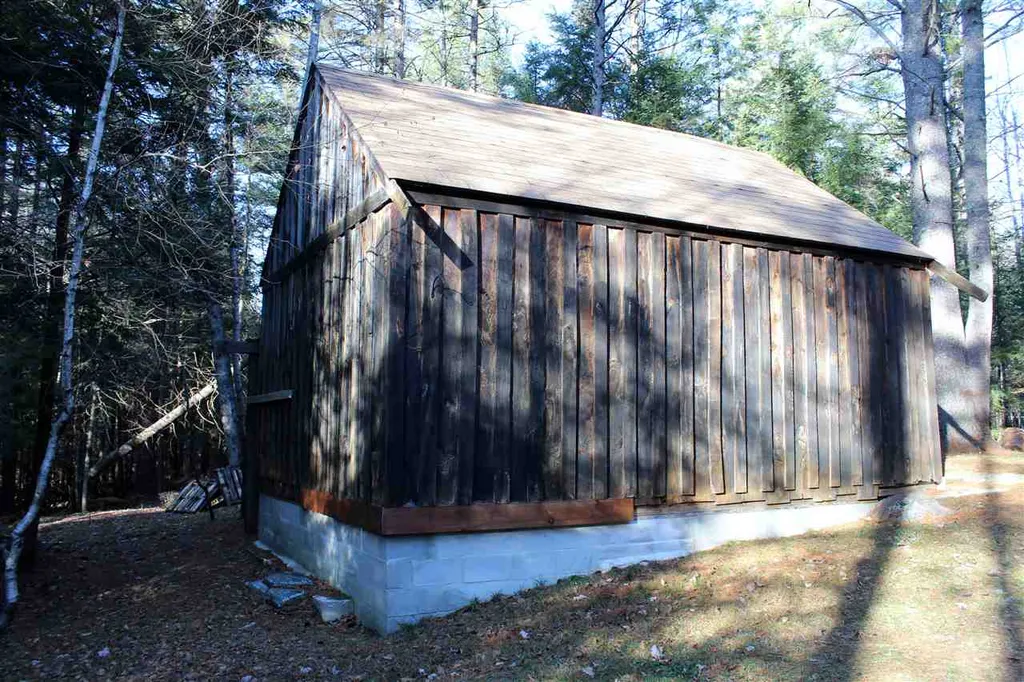 34 Brookside Lane Danbury NH 03230