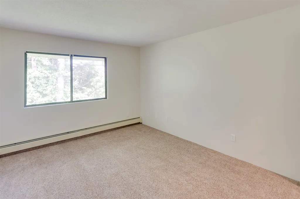14 Strawberry Bank Road Nashua NH 03062