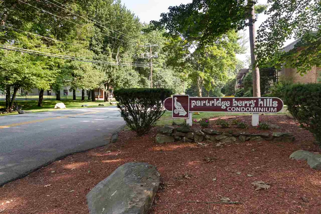 14 Strawberry Bank Road Nashua NH 03062