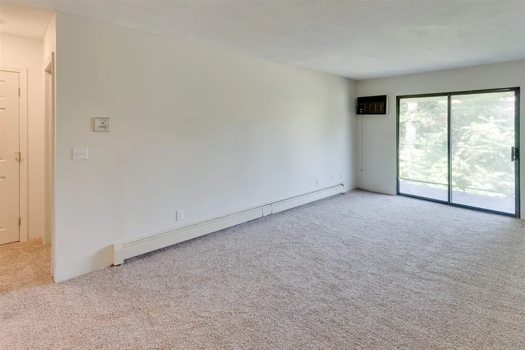 14 Strawberry Bank Road Nashua NH 03062