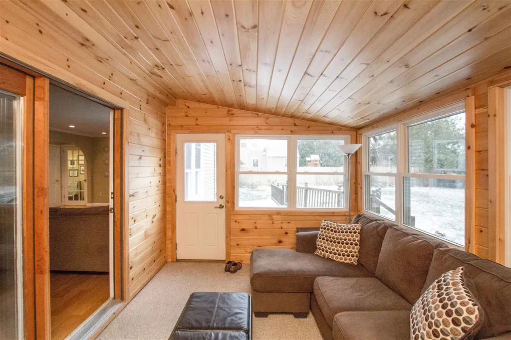 23 Bluebird Drive Colchester VT 05446