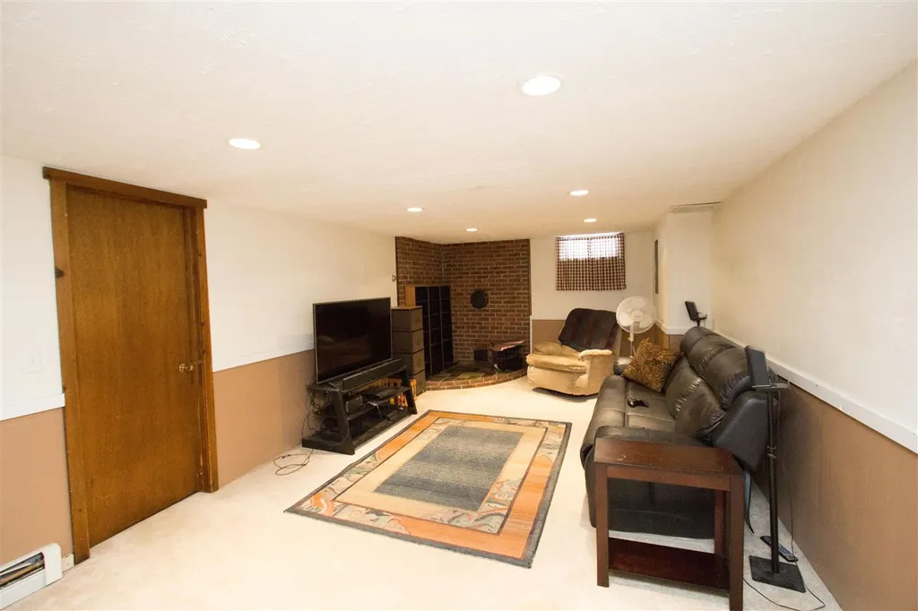 23 Bluebird Drive Colchester VT 05446