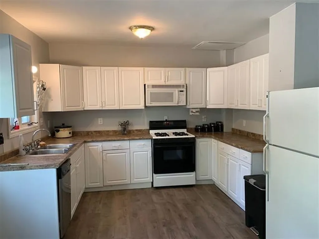 55 Chandler Street Nashua NH 03064