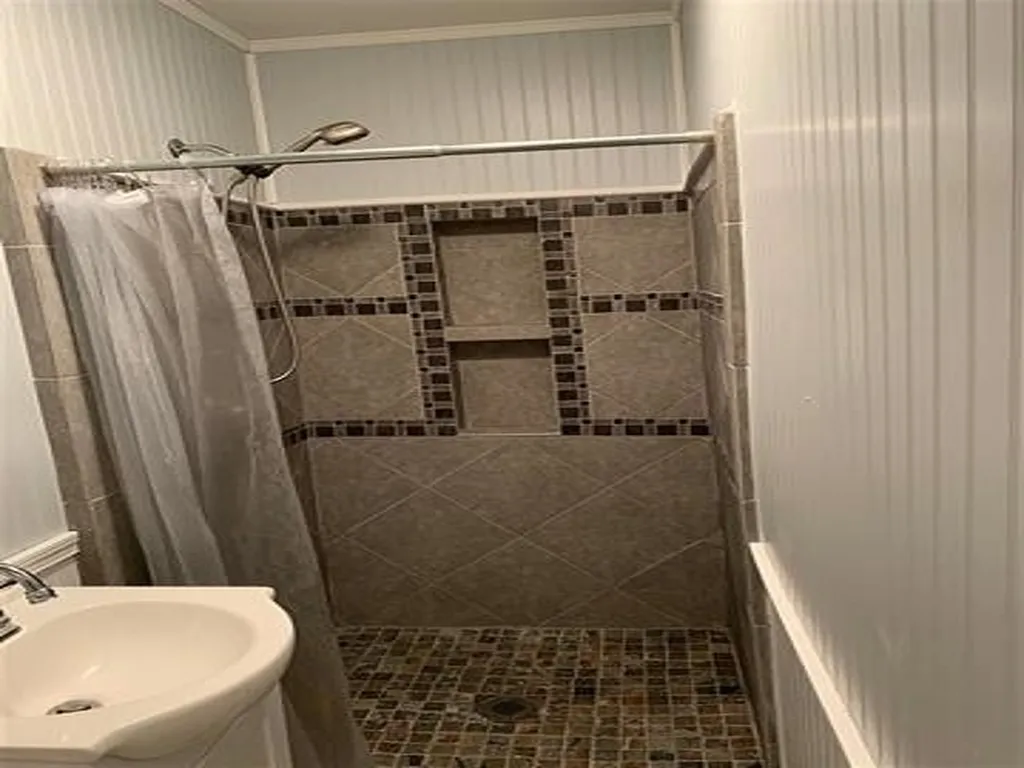 55 Chandler Street Nashua NH 03064