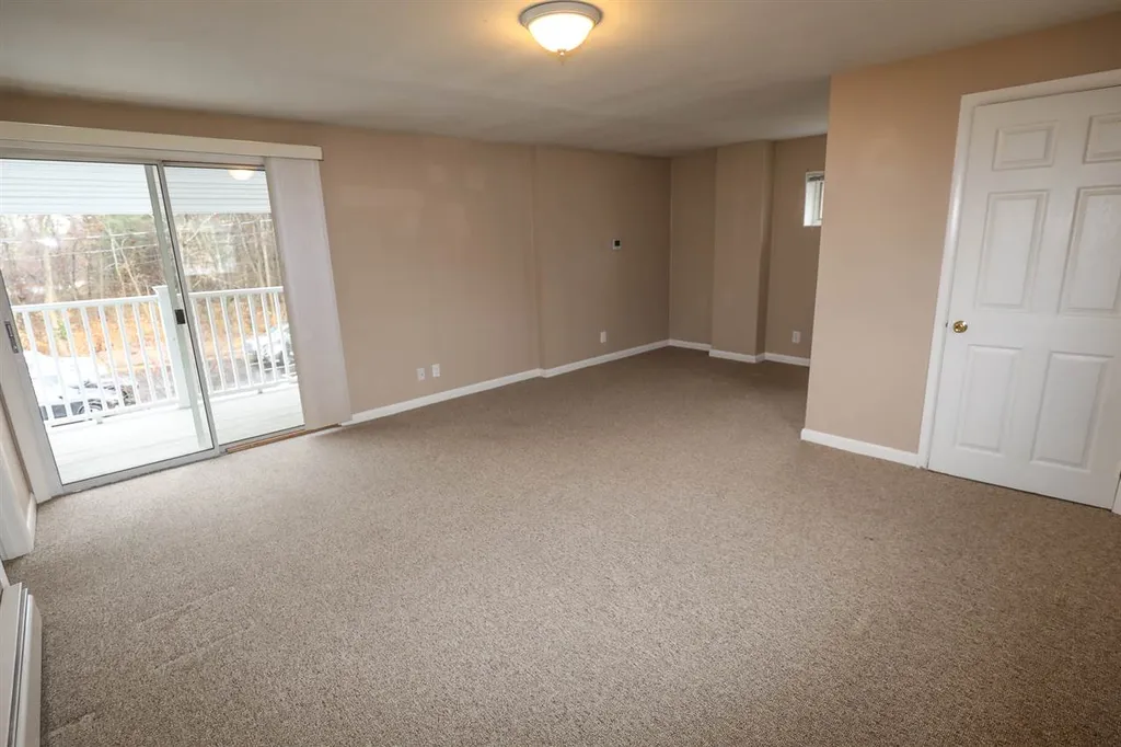 1776 Hooksett Road Hooksett NH 03106