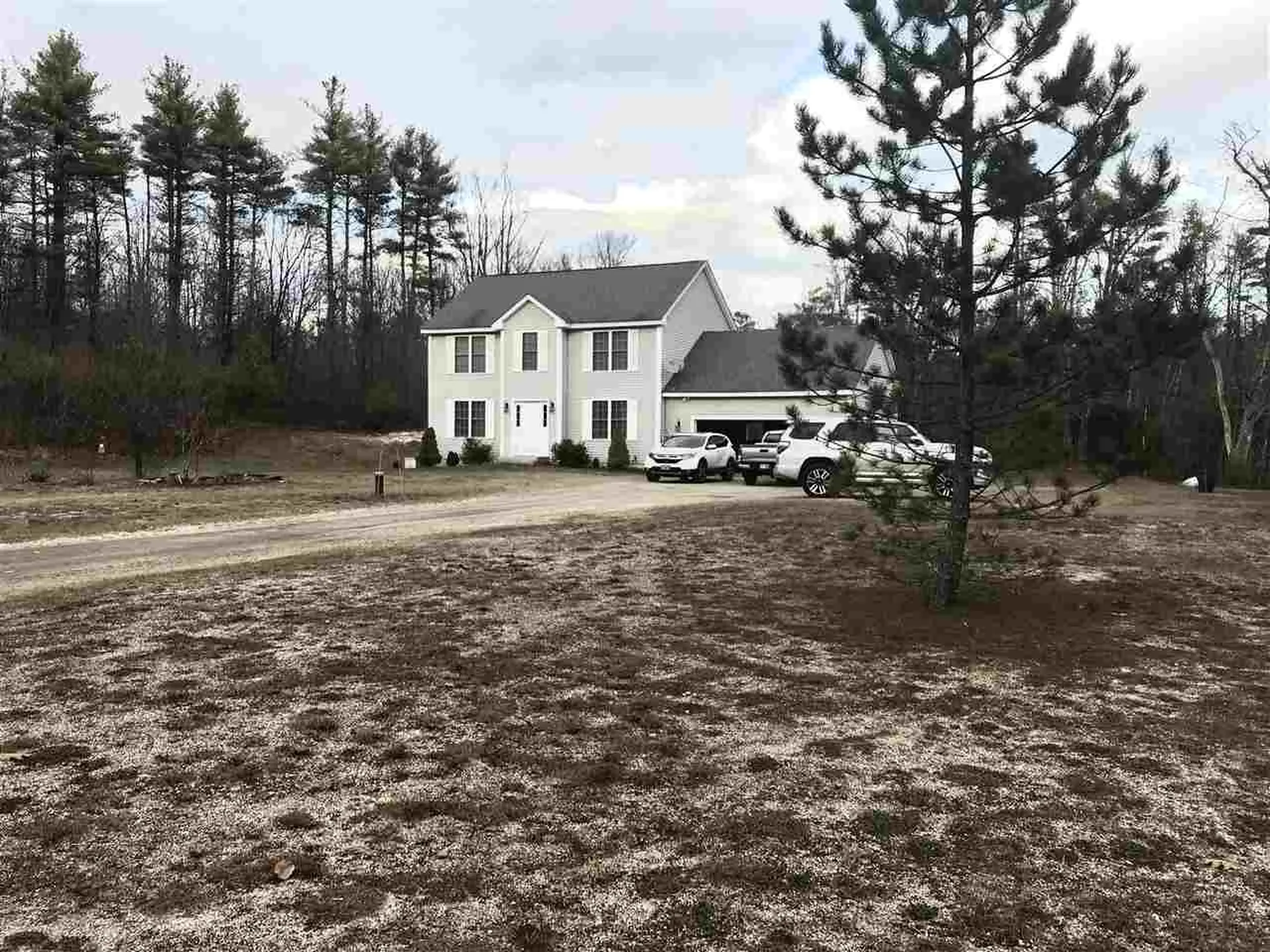 18 Hall Way Greenfield NH 03047