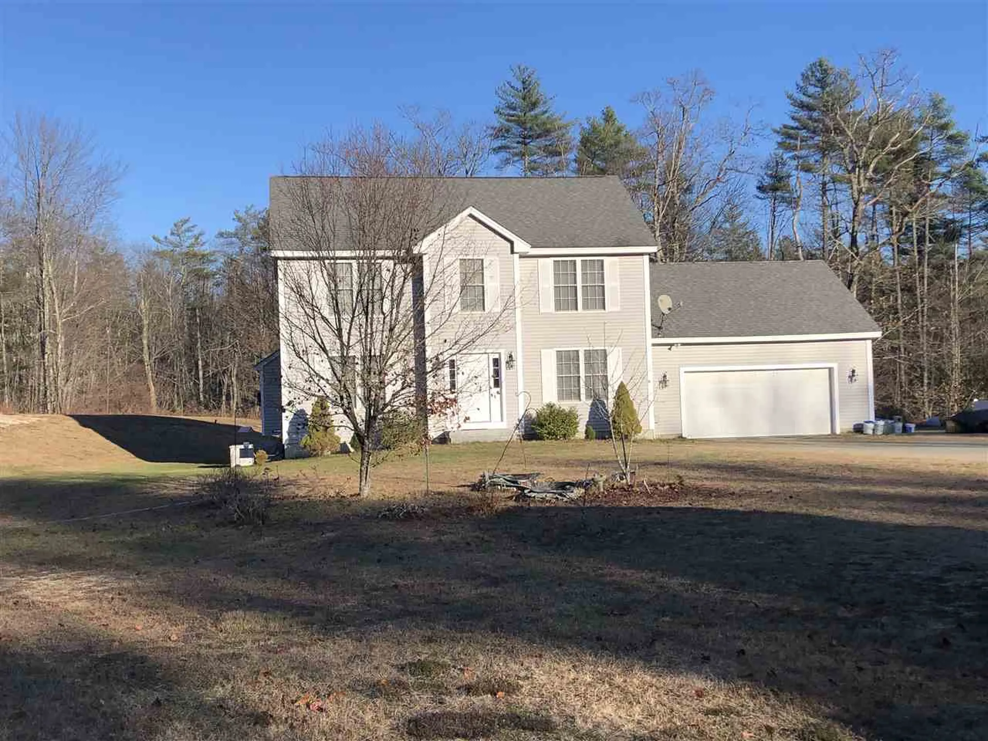 18 Hall Way Greenfield NH 03047