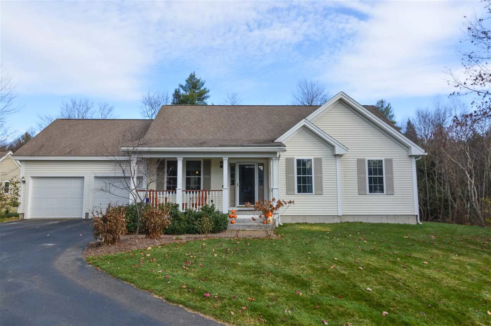 21 Hunters End Weare NH 03281