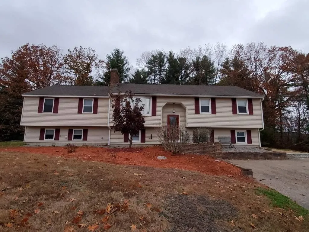 10 Ridgemont Drive Londonderry NH 03053