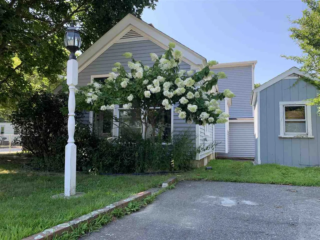 33 Goodrich Street Kittery ME 03904