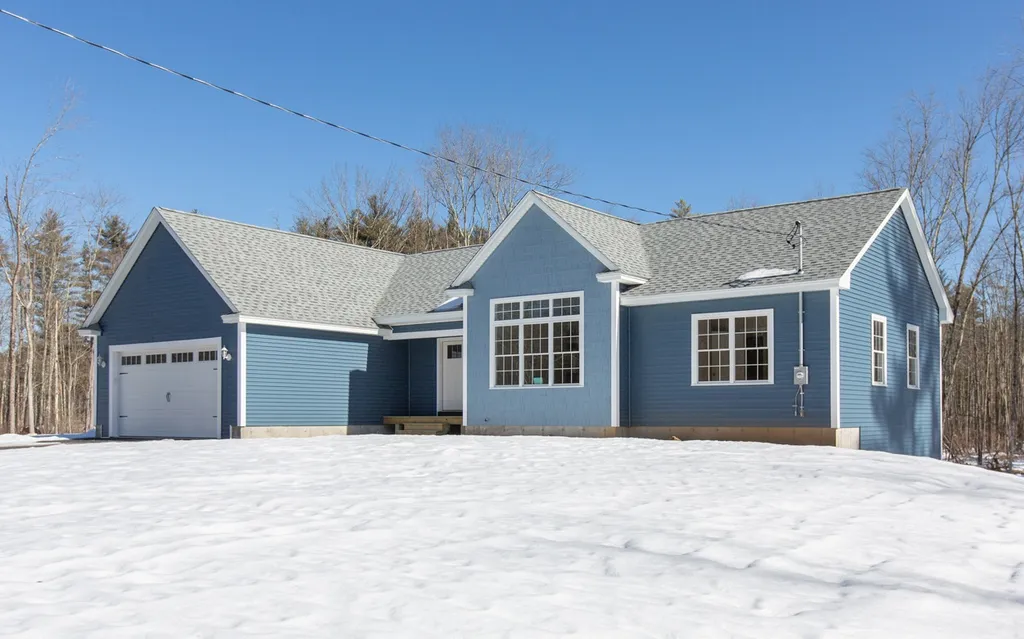 432 Main Street Danville NH 03819