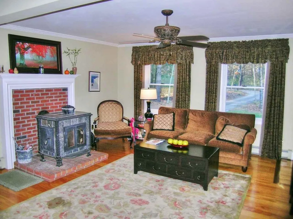 406 Raymond Road Colchester VT 05446
