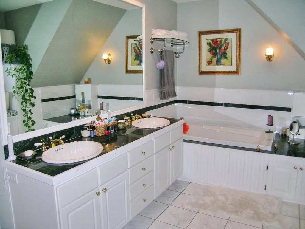 406 Raymond Road Colchester VT 05446
